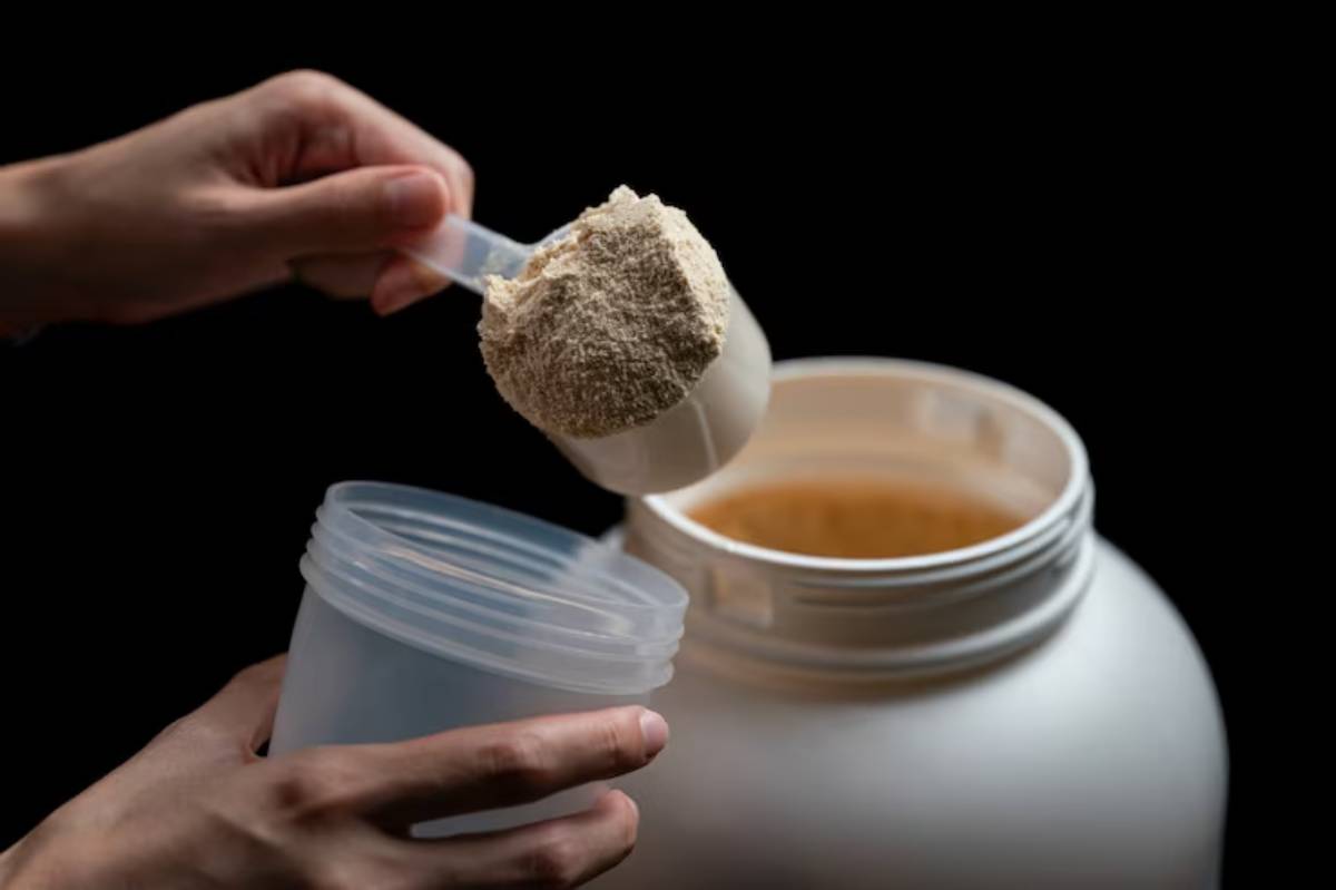 Whey vs Casein: Which Builds Muscle Better?
